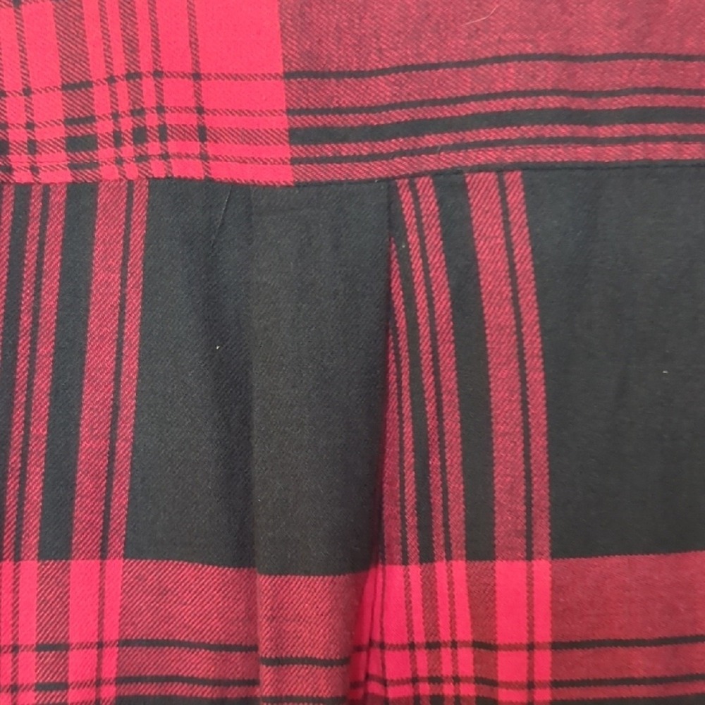 Express Women's Black and Red Plaid Button-Down Shirt Small - Picture 6 of 7